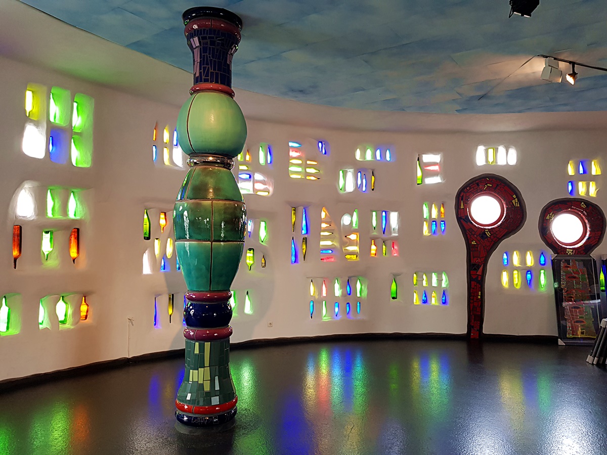 Hundertwasser: Ein unkonventioneller Blick auf Kunst und Architektur